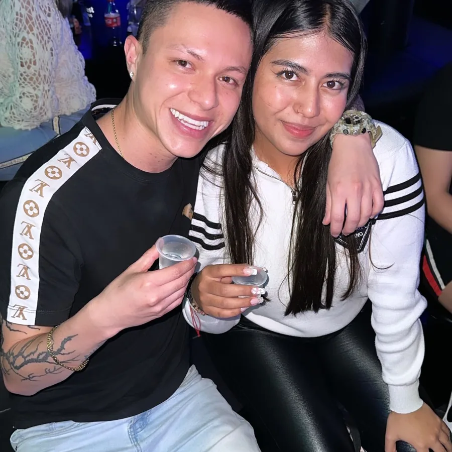 Ambiente de Lula Shots — La mesa